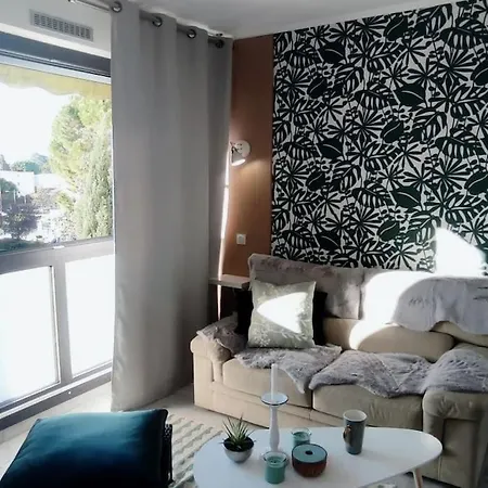 T2 Climatise Proche Du Tramway Et Centre Commercial Apartamento *