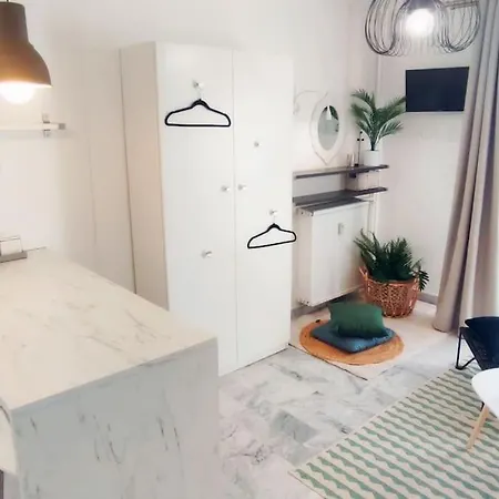 T2 Climatise Proche Du Tramway Et Centre Commercial