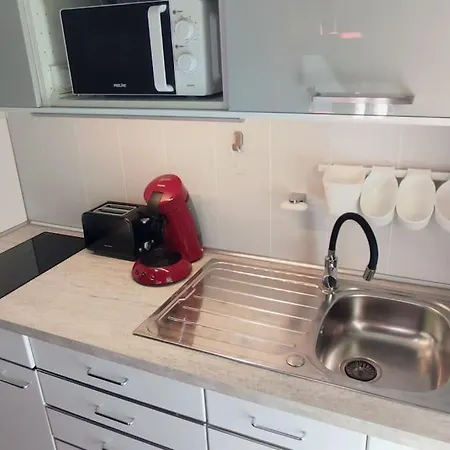 T2 Climatise Proche Du Tramway 3 Et Centre Commercial Apartment