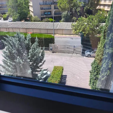 Apartmán T2 Climatise Proche Du Tramway Et Centre Commercial